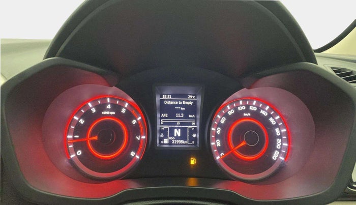 2019 Mahindra XUV300 W8(O) 1.2 PETROL DUAL TONE, Petrol, Manual, 31,983 km, Odometer Image