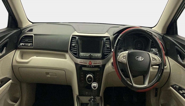 2019 Mahindra XUV300 W8(O) 1.2 PETROL DUAL TONE, Petrol, Manual, 31,983 km, Dashboard