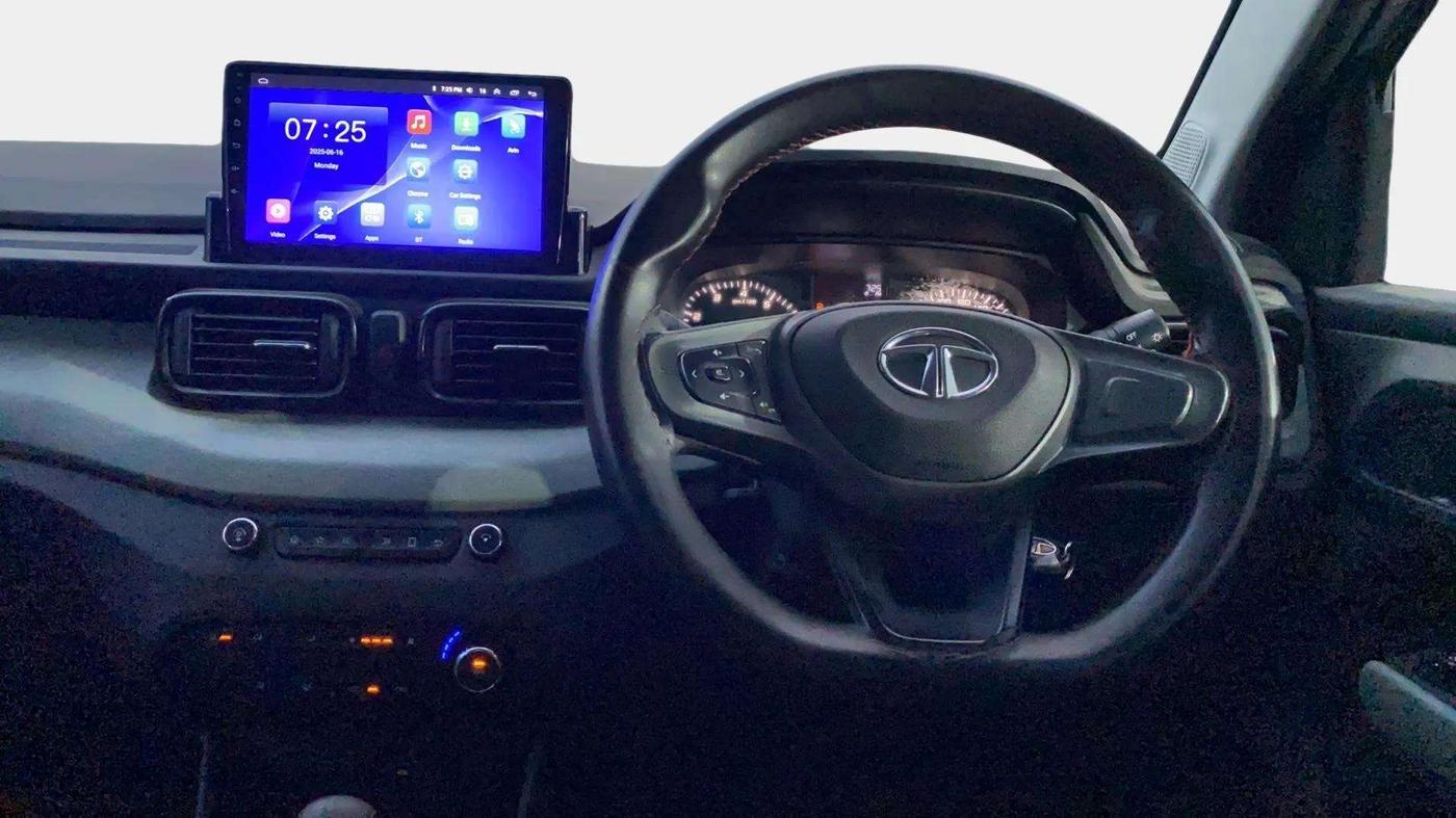 2023 Tata PUNCH ADVENTURE AMT, Petrol, Automatic, 22,343 km, Steering Wheel Close Up