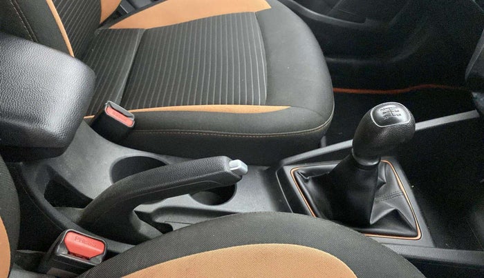 2017 Hyundai i20 Active 1.2 S, Petrol, Manual, 36,239 km, Gear Lever