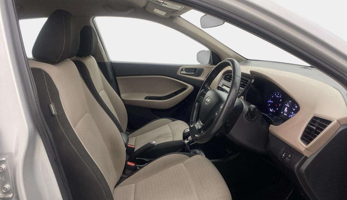 2017 Hyundai Elite i20 ASTA 1.2 (O), Petrol, Manual, 93,080 km, Right Side Front Door Cabin