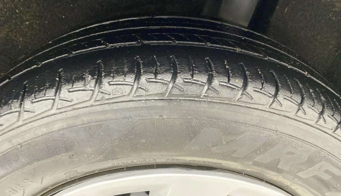 2018 Maruti Baleno DELTA PETROL 1.2, CNG, Manual, 80,971 km, Left Rear Tyre Tread
