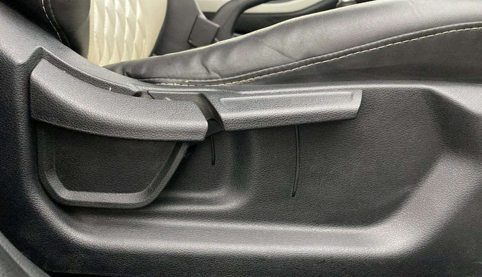 2020 Hyundai Creta S 1.5 PETROL, Petrol, Manual, 73,618 km, Driver Side Adjustment Panel