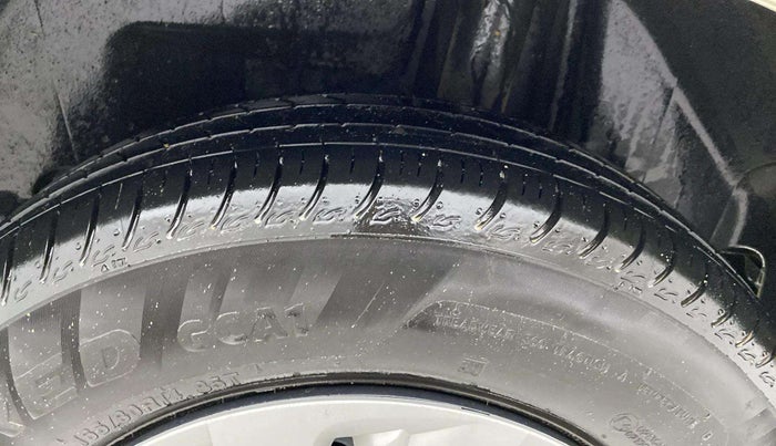 2024 Maruti Swift VXi (O) AMT, Petrol, Automatic, 12,079 km, Left Rear Tyre Tread