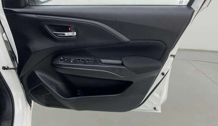 2024 Maruti Swift VXi (O) AMT, Petrol, Automatic, 12,079 km, Driver Side Door Panels Control