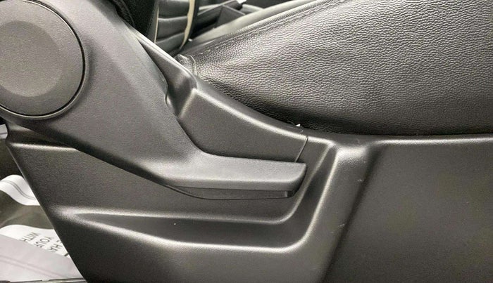 2022 Maruti New Wagon-R VXI 1.0, Petrol, Manual, 18,943 km, Driver Side Adjustment Panel