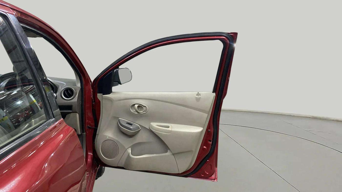 2015 Datsun Go T, Petrol, Manual, 50,579 km, RHS Front Door
