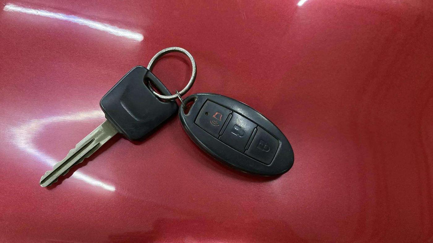 2015 Datsun Go T, Petrol, Manual, 50,579 km, Key Close Up