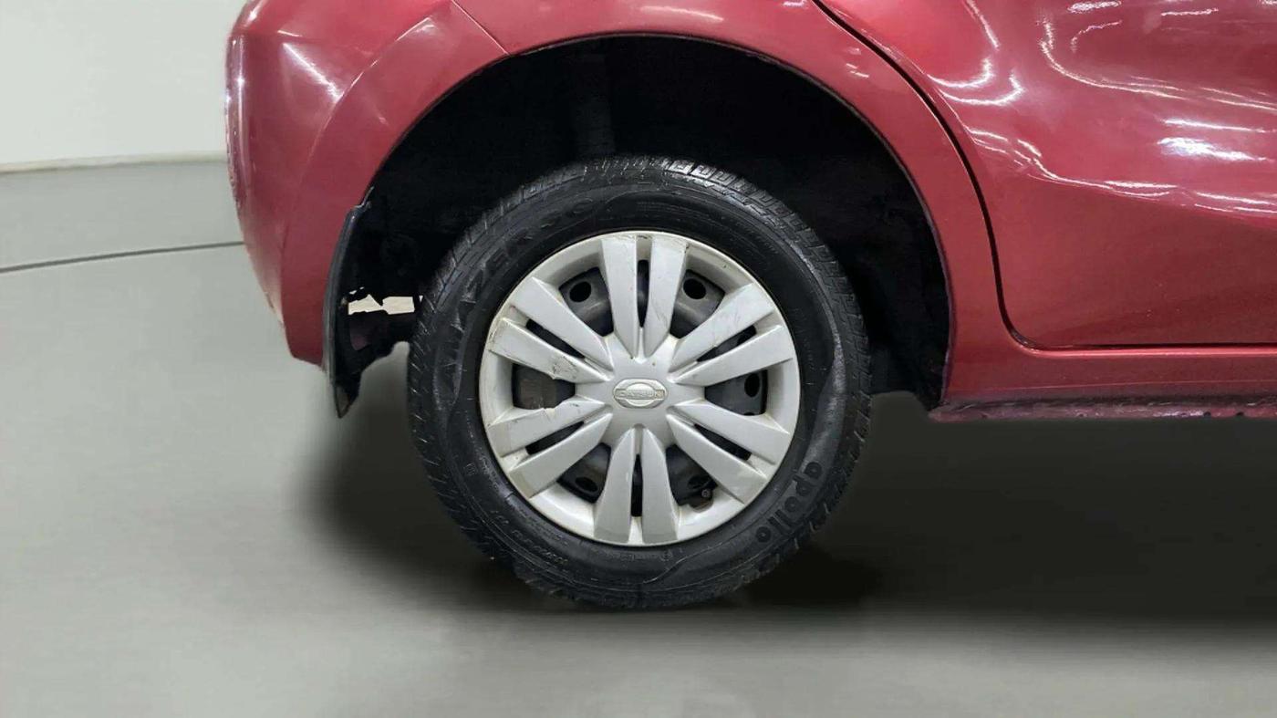 2015 Datsun Go T, Petrol, Manual, 50,579 km, Right Rear Wheel