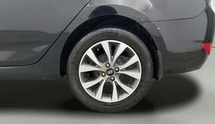 2016 Hyundai Verna 1.6 VTVT SX (O), Petrol, Manual, 64,848 km, Left Rear Wheel