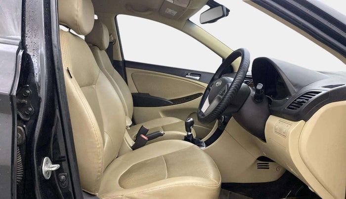2016 Hyundai Verna 1.6 VTVT SX (O), Petrol, Manual, 64,848 km, Right Side Front Door Cabin