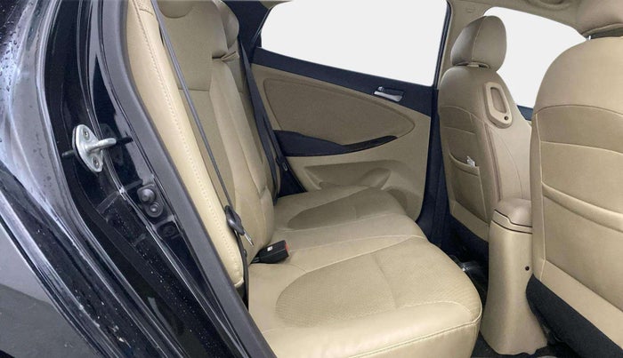 2016 Hyundai Verna 1.6 VTVT SX (O), Petrol, Manual, 64,848 km, Right Side Rear Door Cabin