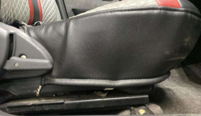 2016 Maruti Alto 800 LXI, Petrol, Manual, 12,426 km, Driver Side Adjustment Panel
