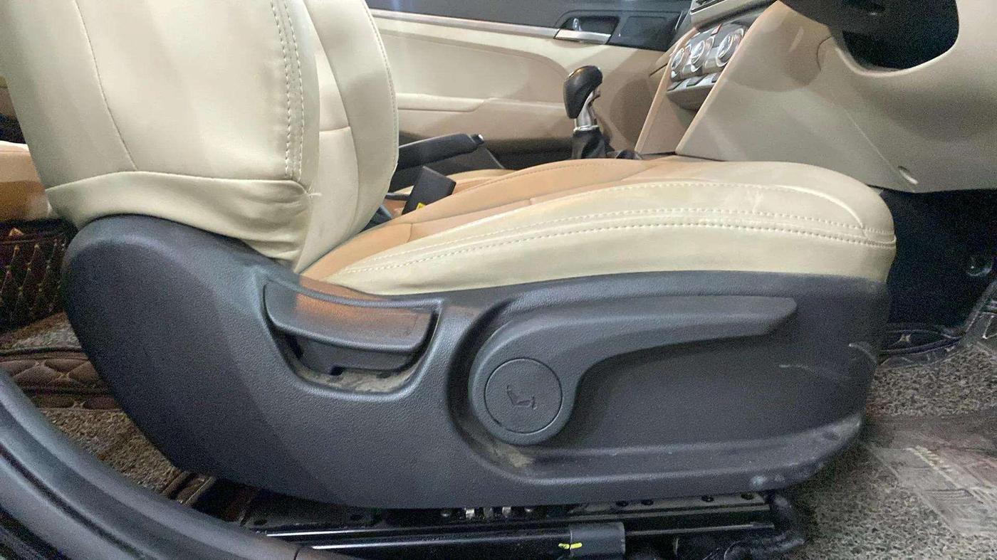 2021 Hyundai New Elantra 2.0 S PETROL, Petrol, Manual, 25,260 km, Driver Side Adjustment Panel
