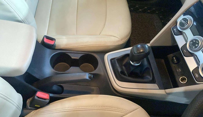 2021 Hyundai New Elantra 2.0 S PETROL, Petrol, Manual, 24,830 km, Gear Lever