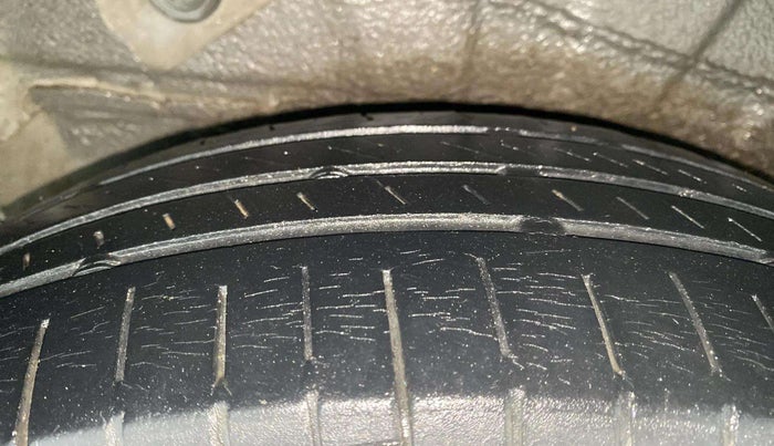 2013 Hyundai i10 MAGNA 1.2, Petrol, Manual, 86,644 km, Right Rear Tyre Tread