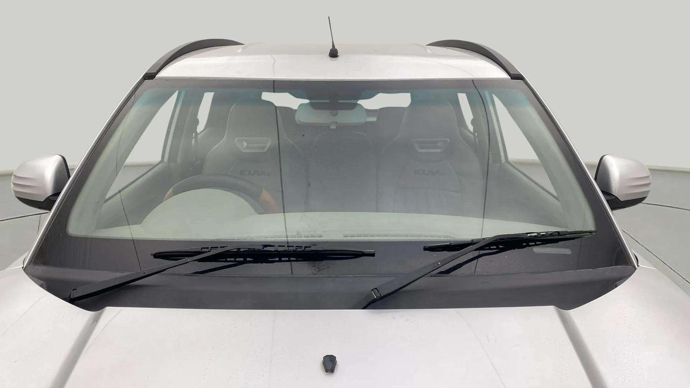 2016 Mahindra Kuv100 K8 D 6 STR, Diesel, Manual, 28,774 km, Front Windshield