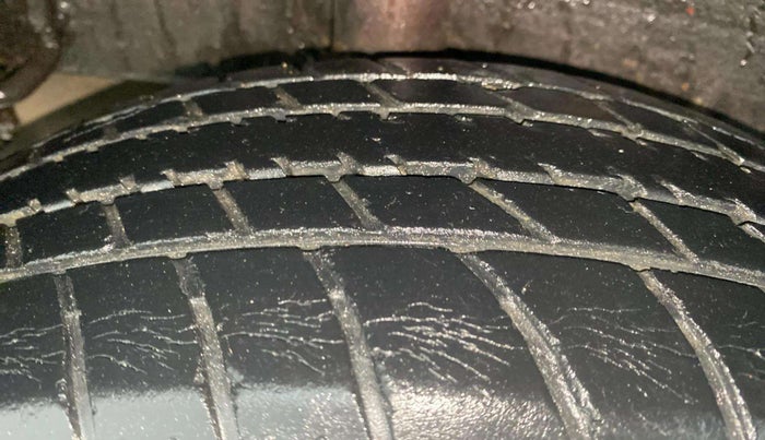 2015 Maruti Celerio VXI AMT, Petrol, Automatic, 52,382 km, Right Rear Tyre Tread