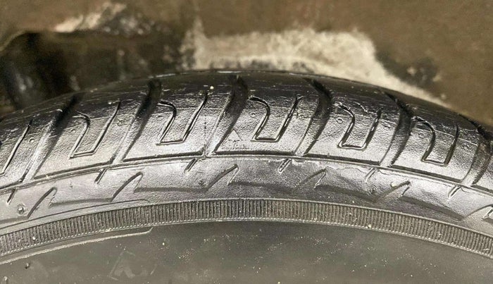 2018 Maruti Wagon R 1.0 VXI AMT, Petrol, Automatic, 27,857 km, Right Front Tyre Tread