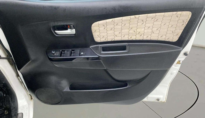 2018 Maruti Wagon R 1.0 VXI AMT, Petrol, Automatic, 27,857 km, Driver Side Door Panels Control