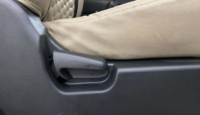 2018 Maruti Wagon R 1.0 VXI AMT, Petrol, Automatic, 27,857 km, Driver Side Adjustment Panel