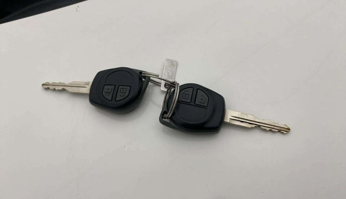 2018 Maruti Wagon R 1.0 VXI AMT, Petrol, Automatic, 27,857 km, Key Close Up