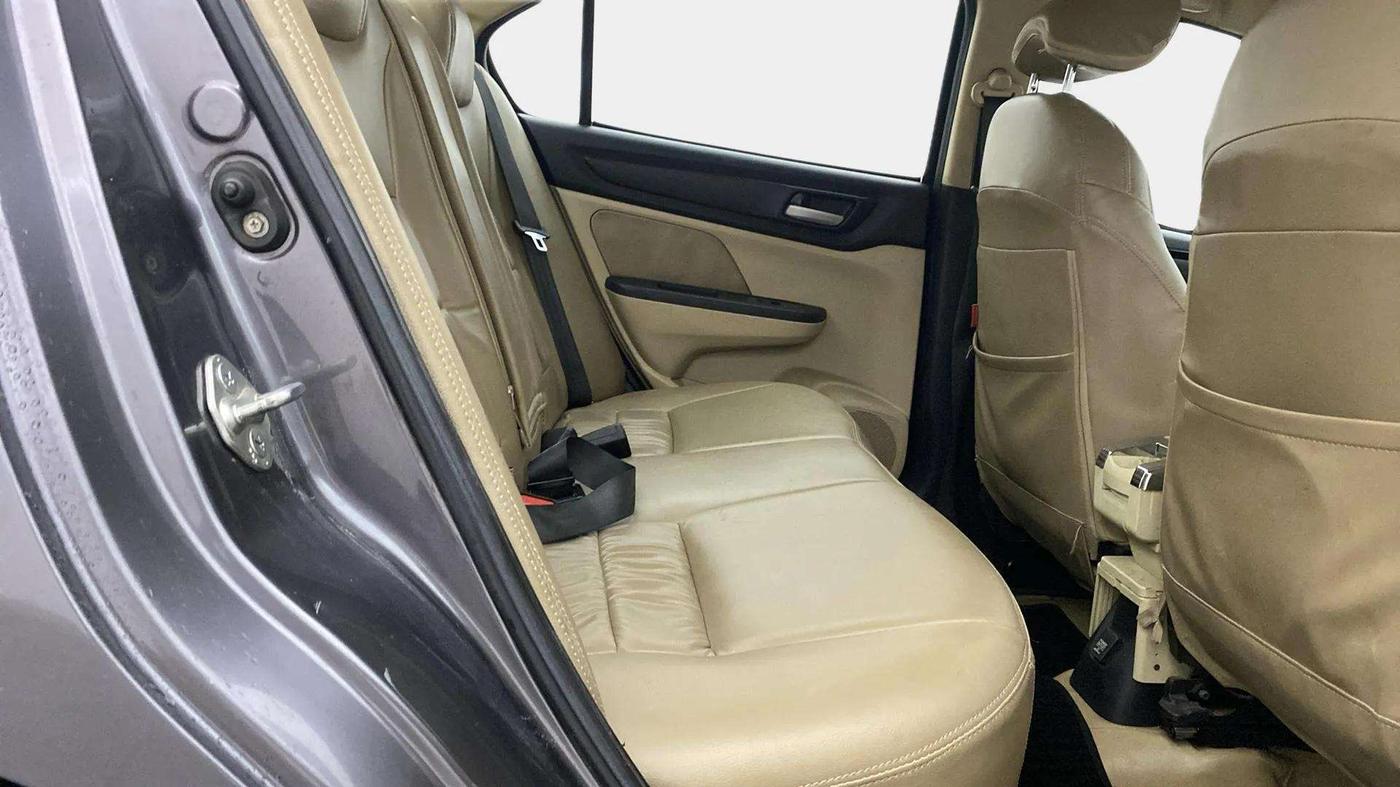2018 Honda Amaze 1.2L I-VTEC VX, CNG, Manual, 52,841 km, Right Side Rear Door Cabin