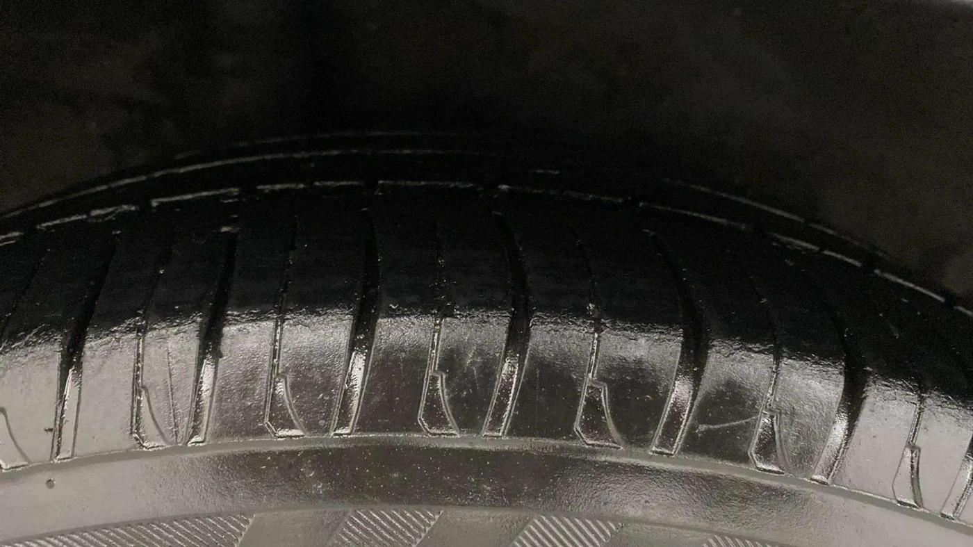 2018 Honda Amaze 1.2L I-VTEC VX, CNG, Manual, 52,841 km, Right Rear Tyre Tread