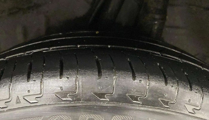 2018 Honda Amaze 1.2L I-VTEC VX, CNG, Manual, 52,660 km, Left Rear Tyre Tread