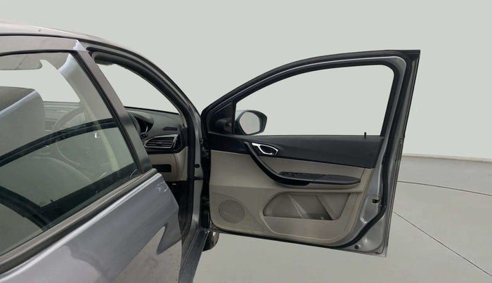 2018 Tata Tiago XZ PETROL, Petrol, Manual, 29,563 km, RHS Front Door