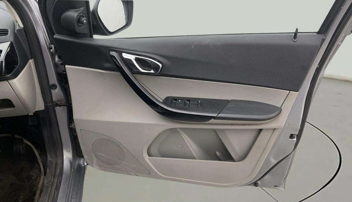 2018 Tata Tiago XZ PETROL, Petrol, Manual, 29,563 km, Driver Side Door Panels Control