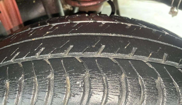 2015 Maruti Alto K10 VXI, Petrol, Manual, 42,613 km, Left Rear Tyre Tread