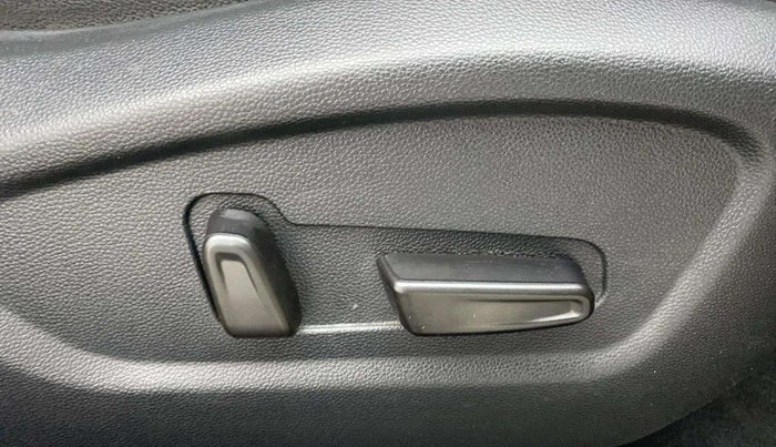 2019 Hyundai Creta SX (O) 1.6 PETROL, Petrol, Manual, 54,481 km, Driver Side Adjustment Panel