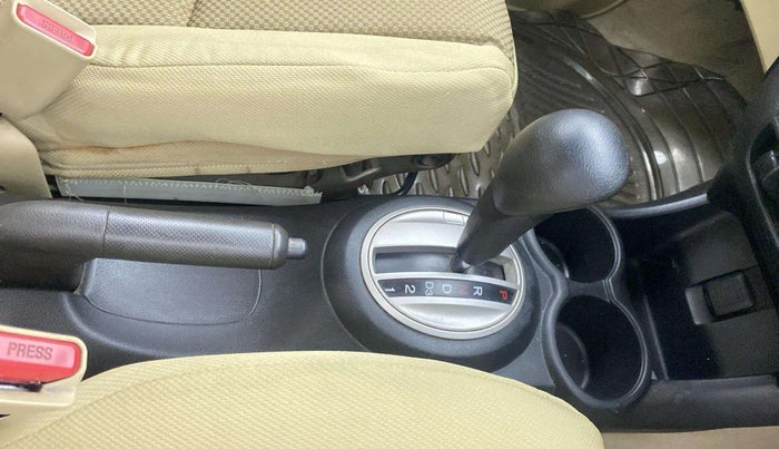 2014 Honda Brio VX AT, Petrol, Automatic, 89,113 km, Gear Lever