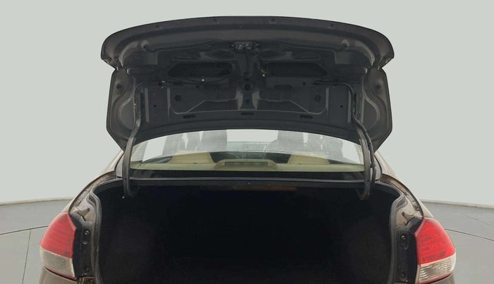 2015 Maruti Ciaz ZDI SHVS, Diesel, Manual, 97,862 km, Boot Inside