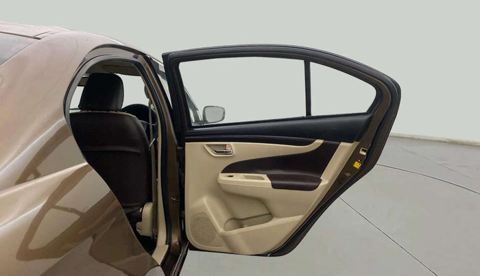 2015 Maruti Ciaz ZDI SHVS, Diesel, Manual, 97,862 km, RHS Rear Door