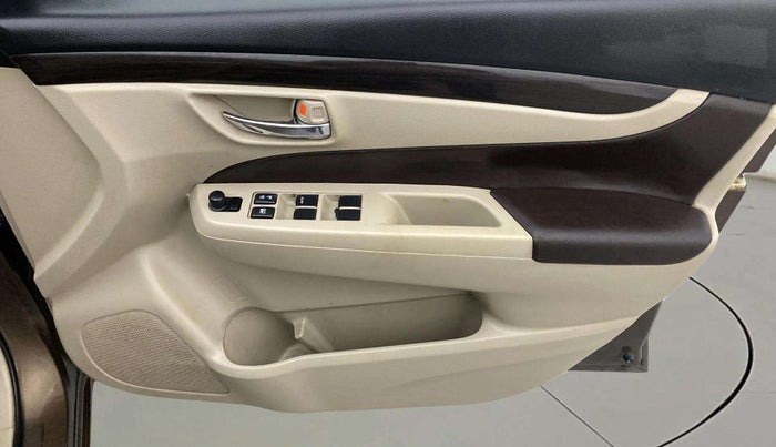 2015 Maruti Ciaz ZDI SHVS, Diesel, Manual, 97,862 km, Driver Side Door Panels Control