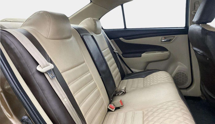 2015 Maruti Ciaz ZDI SHVS, Diesel, Manual, 97,862 km, Right Side Rear Door Cabin