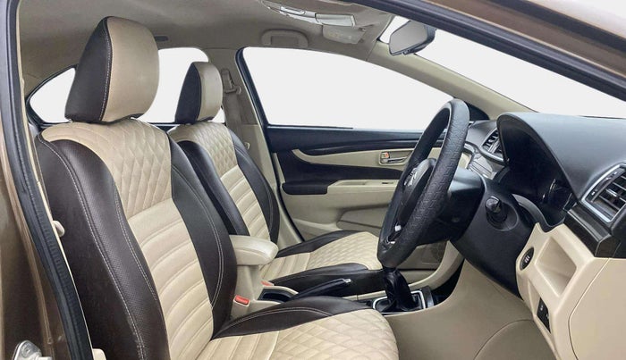 2015 Maruti Ciaz ZDI SHVS, Diesel, Manual, 97,862 km, Right Side Front Door Cabin