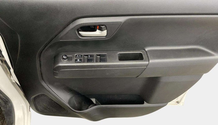 2020 Maruti New Wagon-R VXI 1.0, Petrol, Manual, 42,259 km, Driver Side Door Panels Control