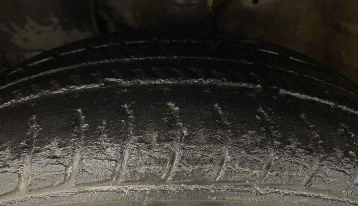 2020 Maruti New Wagon-R VXI 1.0, Petrol, Manual, 42,259 km, Left Front Tyre Tread
