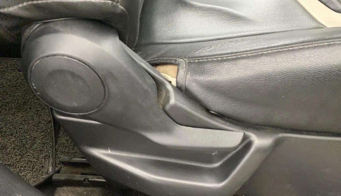 2020 Maruti New Wagon-R VXI 1.0, Petrol, Manual, 42,259 km, Right Side Rear Door Cabin