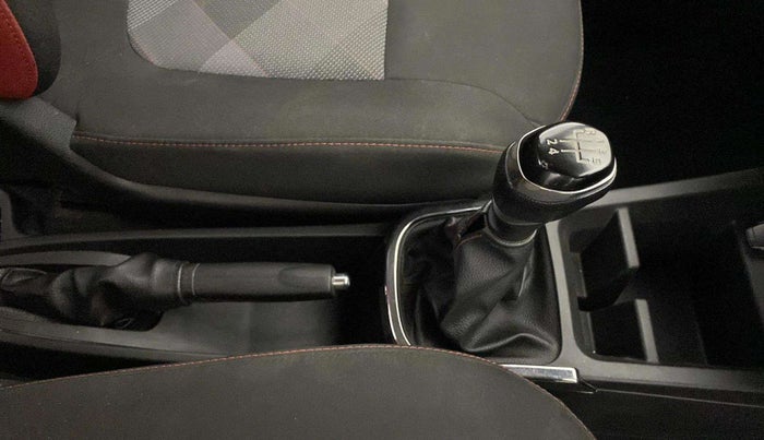 2020 Renault Kwid RXT 1.0, Petrol, Manual, 49,830 km, Gear Lever