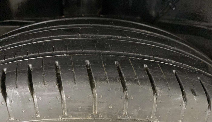 2023 Tata PUNCH PURE MT, Petrol, Manual, 70,243 km, Right Rear Tyre Tread