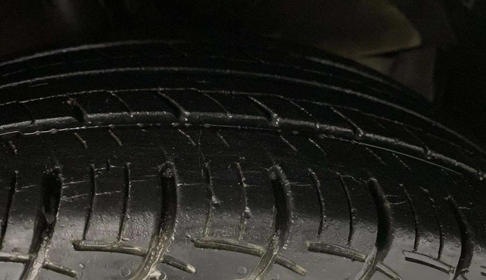 2018 Maruti Baleno DELTA PETROL 1.2, Petrol, Manual, 47,487 km, Right Front Tyre Tread