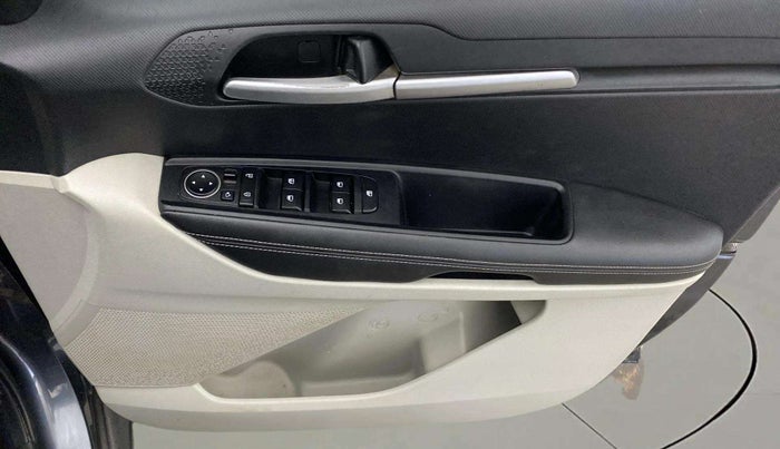 2020 KIA SONET HTX 1.0 IMT, Petrol, Manual, 27,517 km, Driver Side Door Panels Control