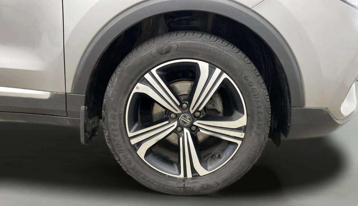 2022 MG ASTOR SHARP 1.5 CVT, Petrol, Automatic, 18,146 km, Right Front Wheel