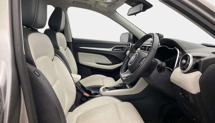 2022 MG ASTOR SHARP 1.5 CVT, Petrol, Automatic, 18,146 km, Right Side Front Door Cabin