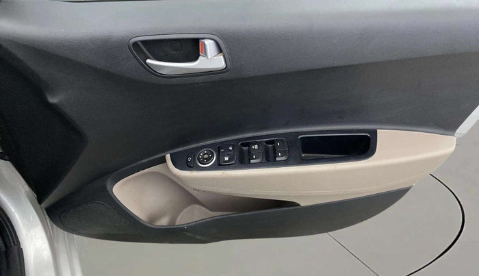 2018 Hyundai Grand i10 SPORTZ 1.2 KAPPA VTVT, CNG, Manual, 51,333 km, Driver Side Door Panels Control