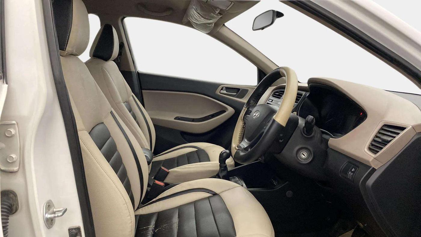 2014 Hyundai Elite i20 MAGNA 1.2, Petrol, Manual, 75,148 km, Right Side Front Door Cabin